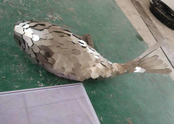 Goede prijs. Het moderne Openlucht Grote van het het Beeldhouwwerkmetaal van de Roestvrij staalwalvis Dierlijke Standbeeld online