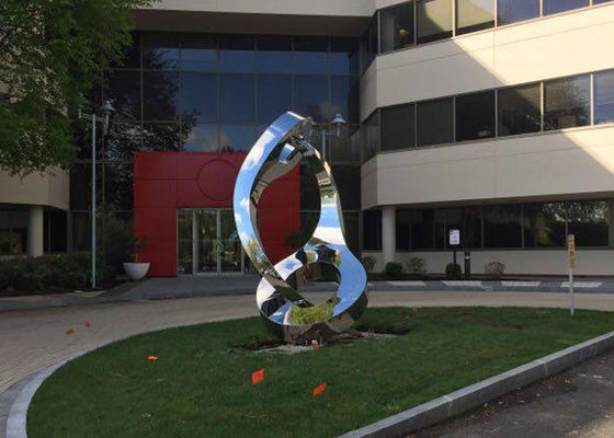 Goede prijs. Eigentijds Openluchtmetaalstandbeelden/de Beeldhouwwerkenmetaal van de Minnaar Groot Tuin online