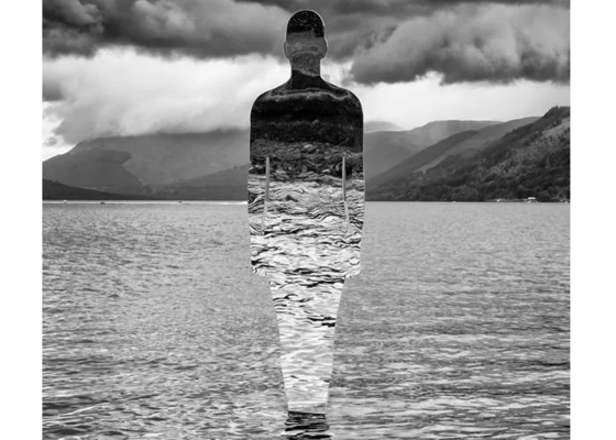 Mirror Polished Stainless Steel Invisible Man Sculpture Public Decoration