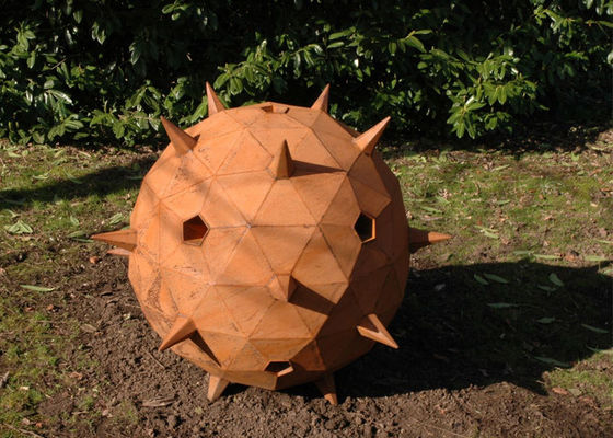 Goede prijs. Het Staal Rusty Garden Thorn Ball Sculpture van Corten van de douanegrootte online