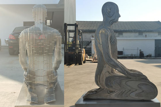 Goede prijs. Modern Geborsteld Roestvrij staal 316 het Knielen Mensenstandbeeld online