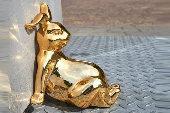 Spiegel Goud Roestvrij staal konijnsculptuur Moderne buitenversiering