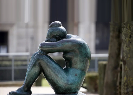 Decoratie Tuinkunst Brons Patina Meditator Meisje Beeldhouwwerk