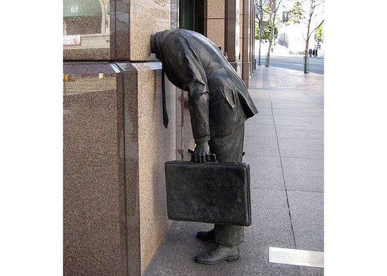 Goede prijs. Levensgrootte Moderne straatkunst Giet Bronzen man sculptuur online