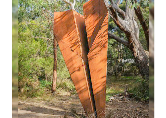 Op maat gemaakte roestige metalen kunsttuin Corten Olie origami gevouwen vliegtuig beeldhouwwerk