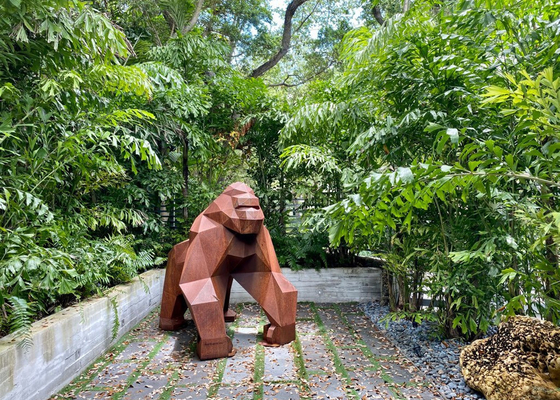 Goede prijs. Tuinversiering Grote Corten staal Geometrie Apenbeeldhouwwerk online