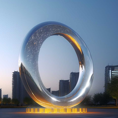 Moderne esthetiek buitenshuis spiegelstaal ring beeldhouwwerk met licht