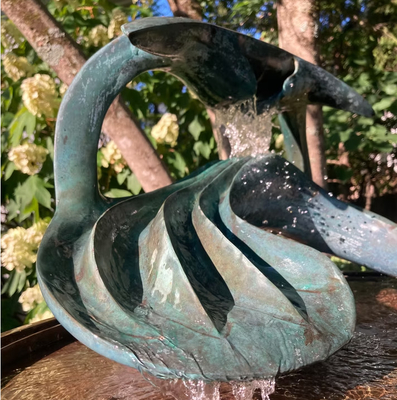 Op maat gemaakte buitenversiering Bronzen tuinwaterfontein beeldhouwwerk