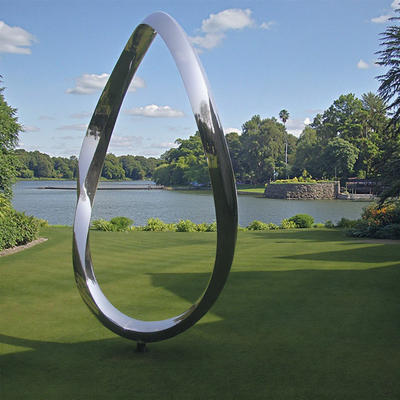 Op maat gemaakte grote gepolijste moderne abstracte metalen kunst roestvrij staal tuinsculpturen