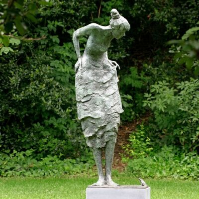 Handgemaakte standbeeld van de tuin van de vrouw en de kikker - Patina in levensgrote maat