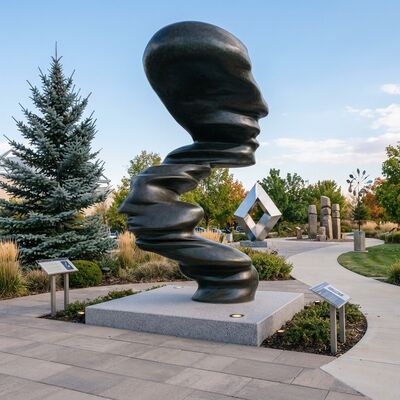 Goede prijs. Grote Bronzen Abstracte Menselijke Figuur Sculptuur Gedraaid Gezicht Profiel Zuil Modern Buitenbeeld Tuin Landschap Publieke Kunst Online