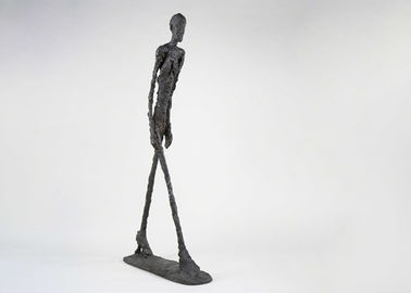 Goede prijs. De levensgrote Yardkunst beeldhouwt Modern het Werkbrons het Lopen Mensenbeeldhouwwerk door Giacometti online
